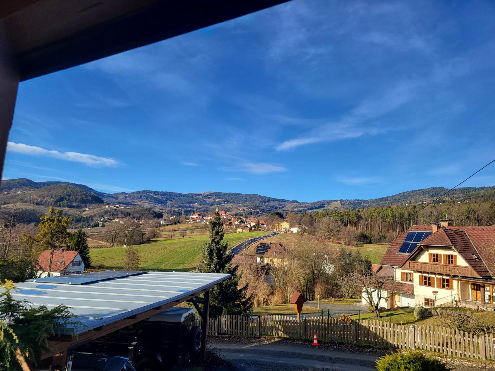 Zwei Schlafzimmer Ferienapartment Anna Am Stubenbergsee Inklusive Vier E-Bikes Buitenkant foto