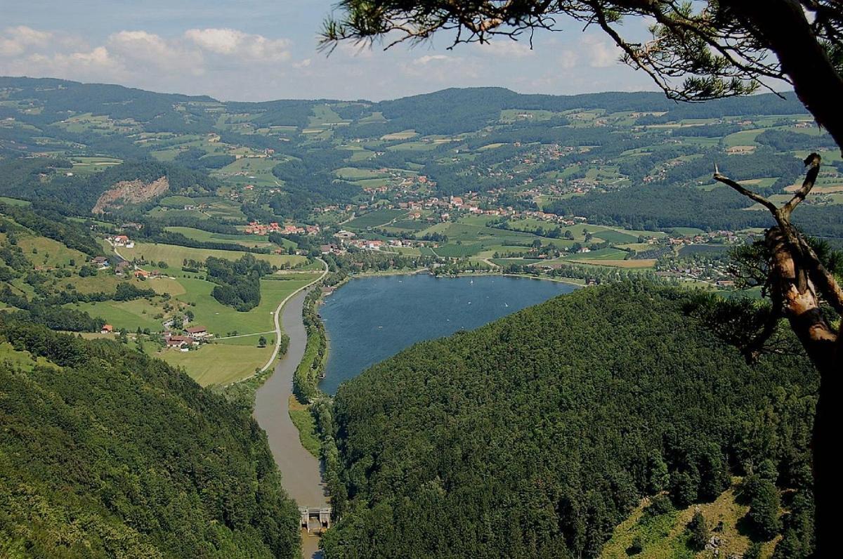 Zwei Schlafzimmer Ferienapartment Anna Am Stubenbergsee Inklusive Vier E-Bikes Buitenkant foto