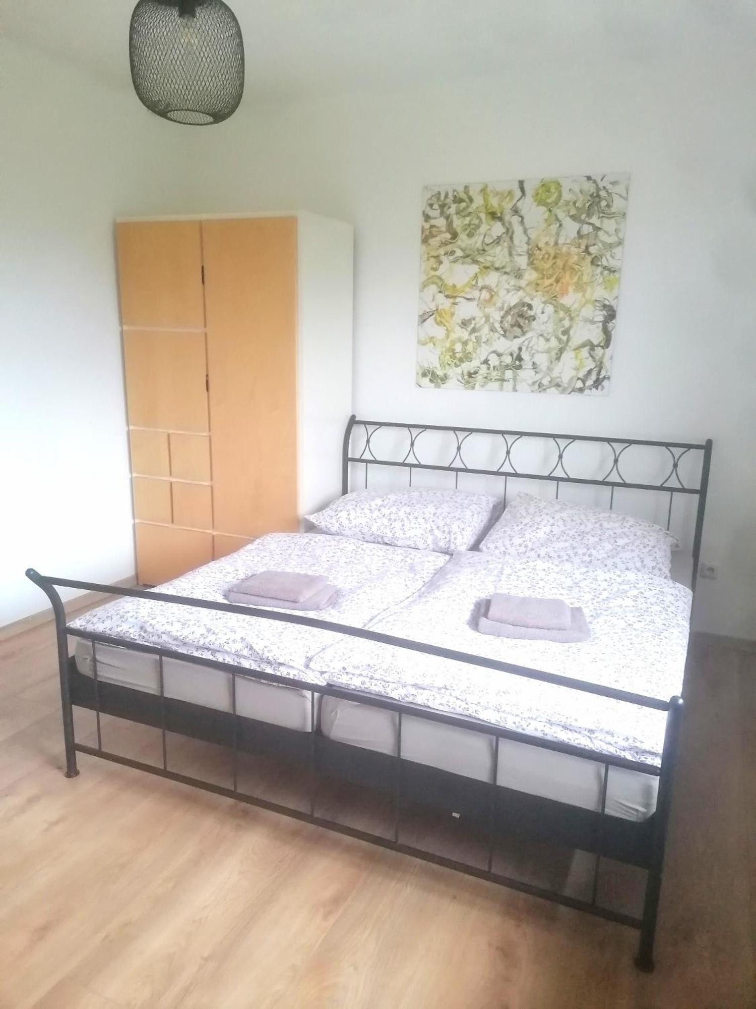 Zwei Schlafzimmer Ferienapartment Anna Am Stubenbergsee Inklusive Vier E-Bikes Buitenkant foto